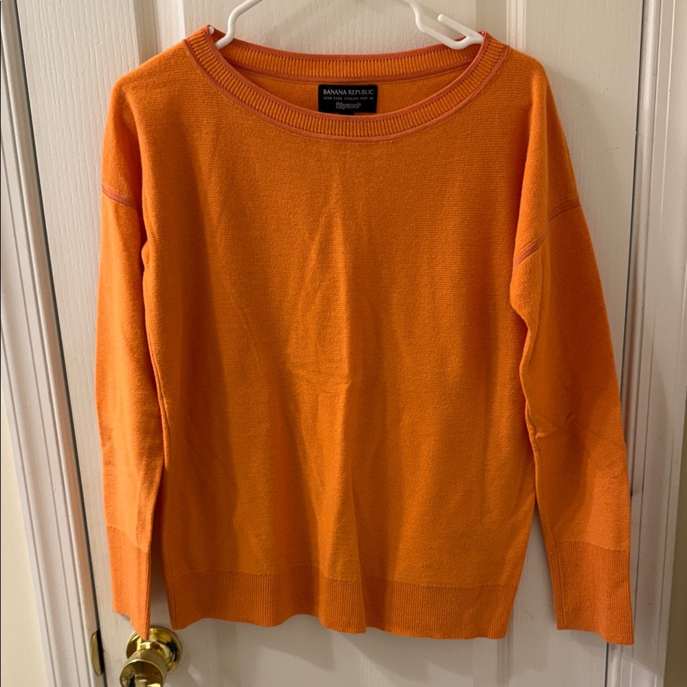 Banana Republic Women's Bright Orange Crew Neck Sweater